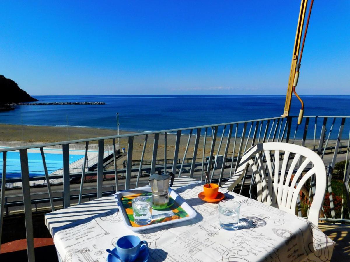 Trilocale Con Meravigliosa Vista Mare, 莱万托 外观 照片