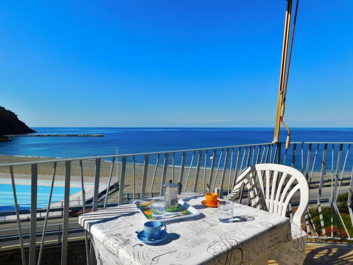 Trilocale Con Meravigliosa Vista Mare, 莱万托 外观 照片